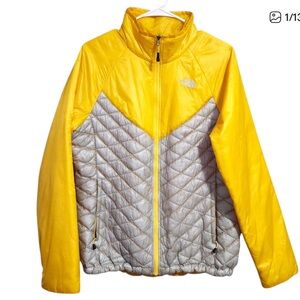 THE NORTH FACE Thermoball Remix jacket in yellow / grey L